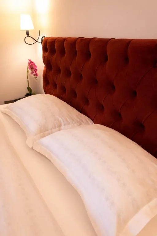 King Room with Balcony — Venis Hotel